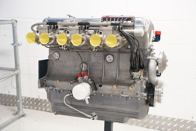 Jaguar 3.8 Litre Wide Angle Head Race Engine